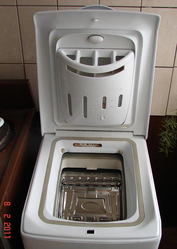 продам стиральную машинку indesit witp 82 б/у за 500 гривен
